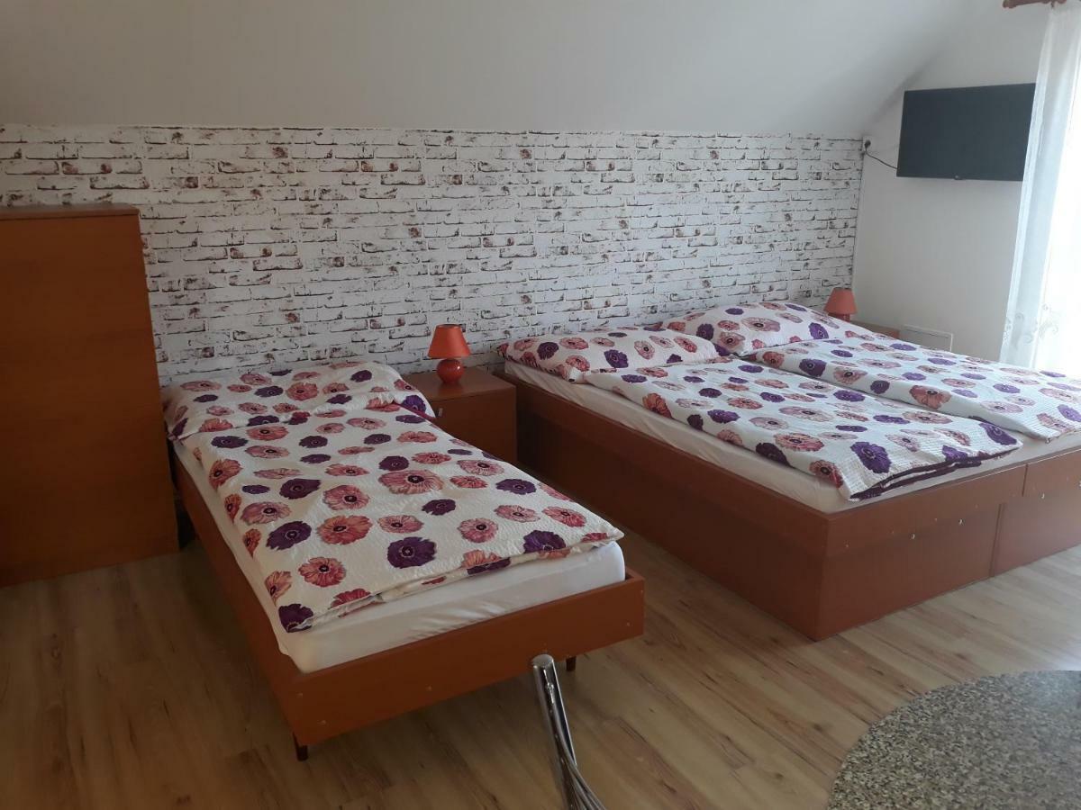Apartmány BOSS Liptovský Mikuláš Esterno foto
